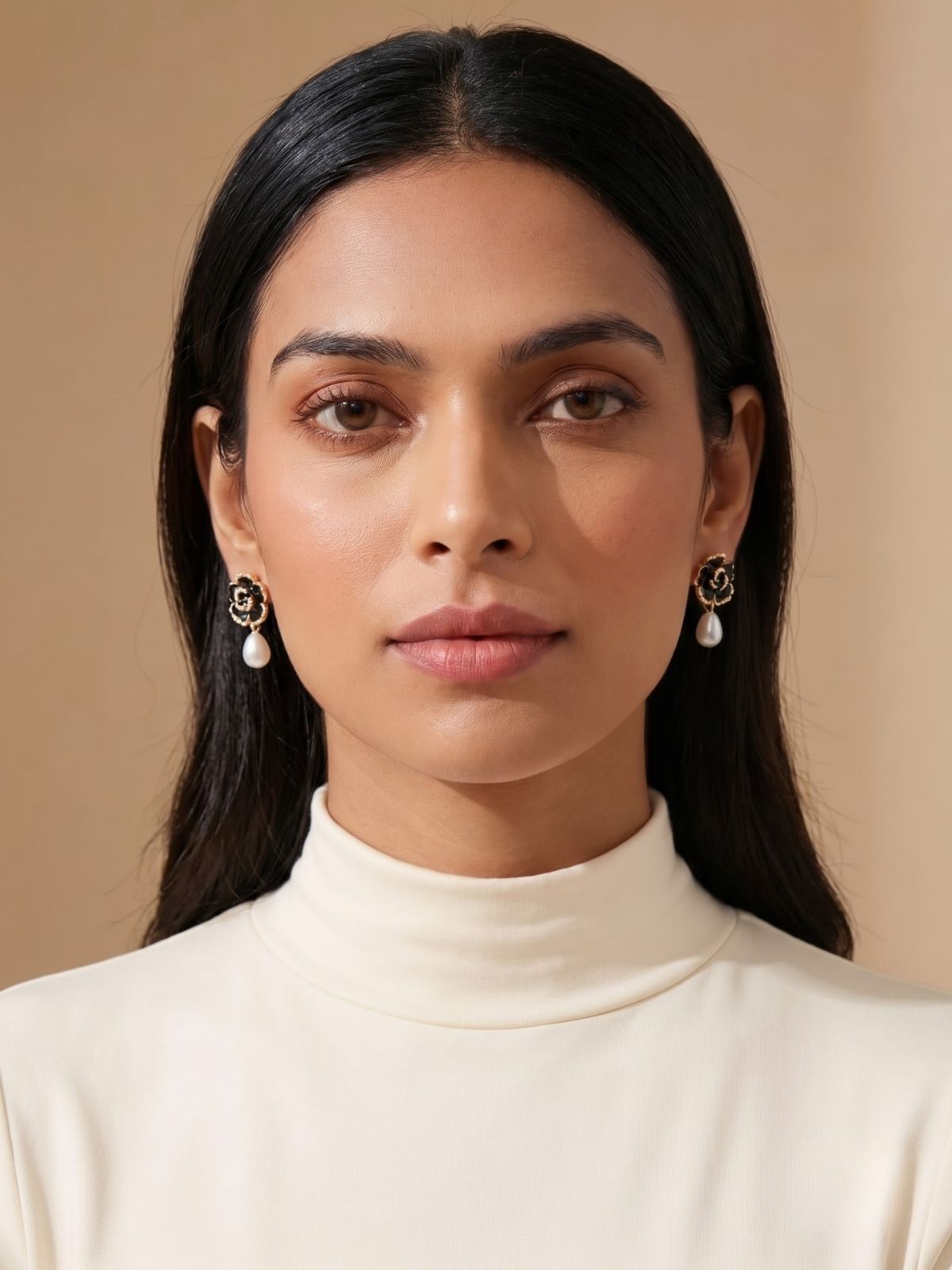 Noire Pearl Bloom Earrings