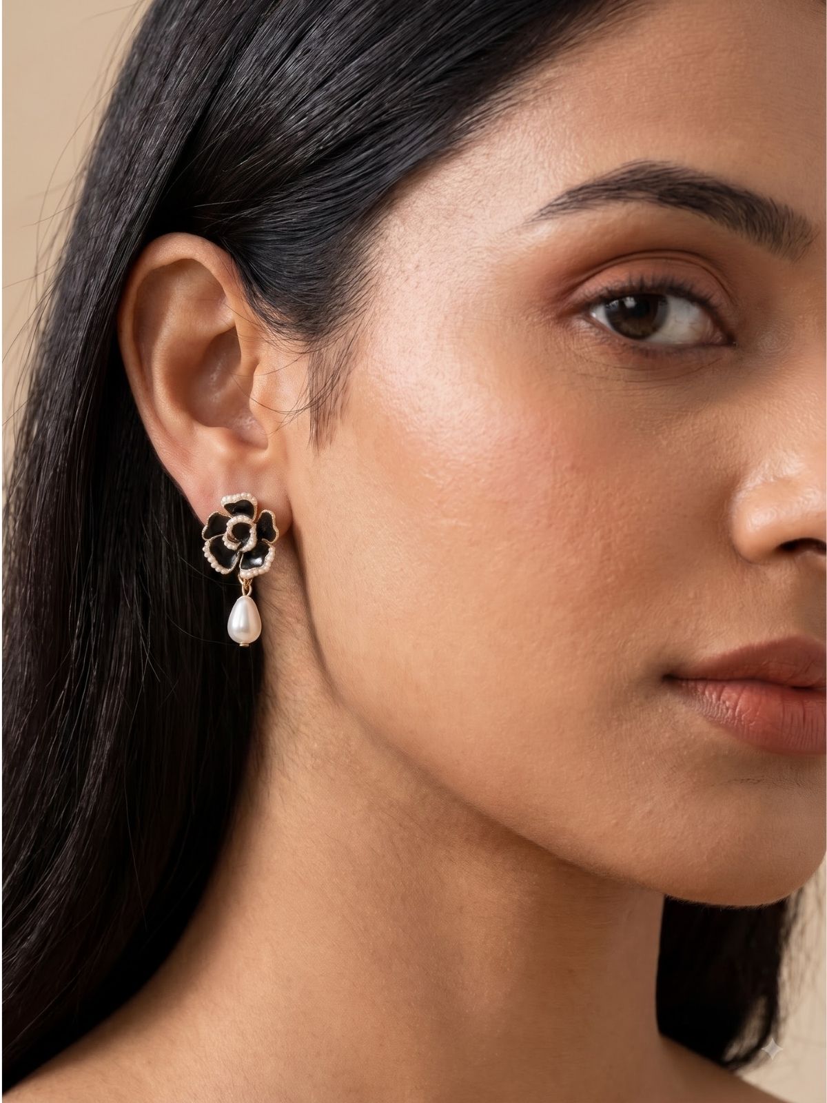 Noire Pearl Bloom Earrings