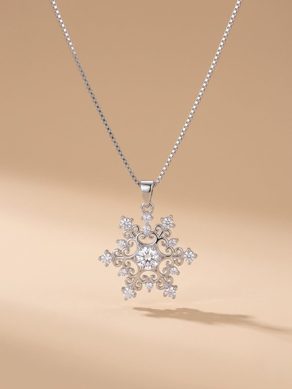 Elaris Crystal Pendant