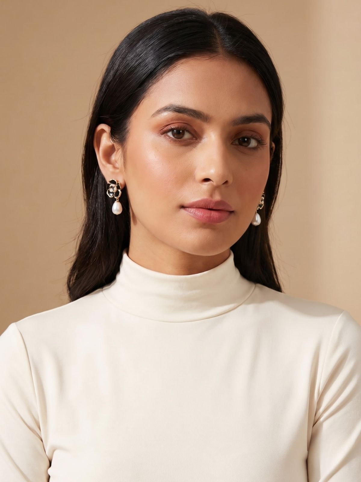 Noire Pearl Bloom Earrings