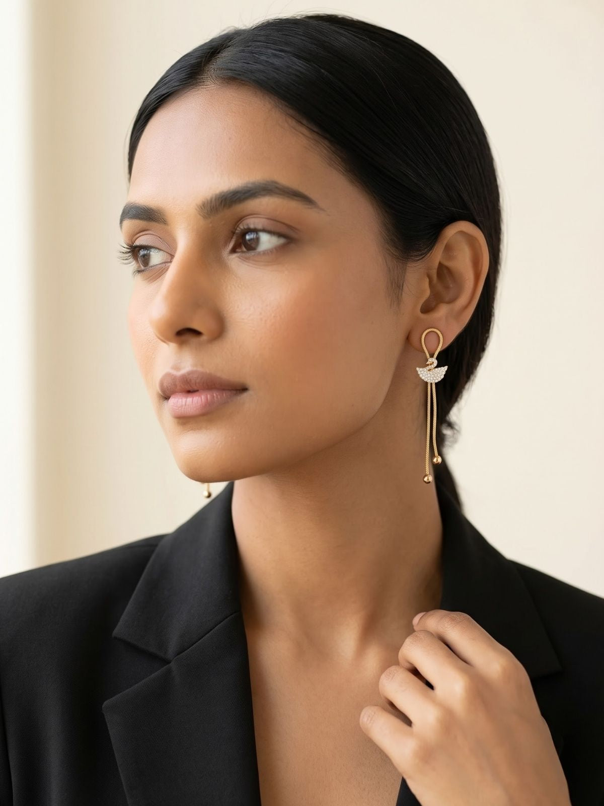 Sorelle Swan Chain Earrings