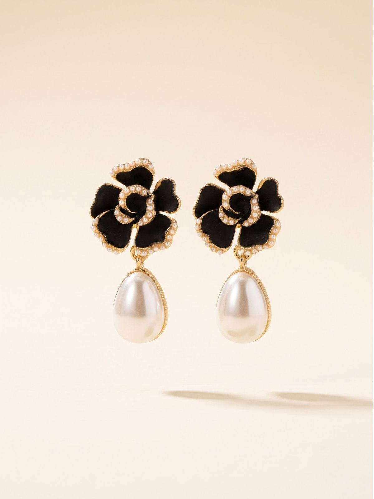 Noire Pearl Bloom Earrings