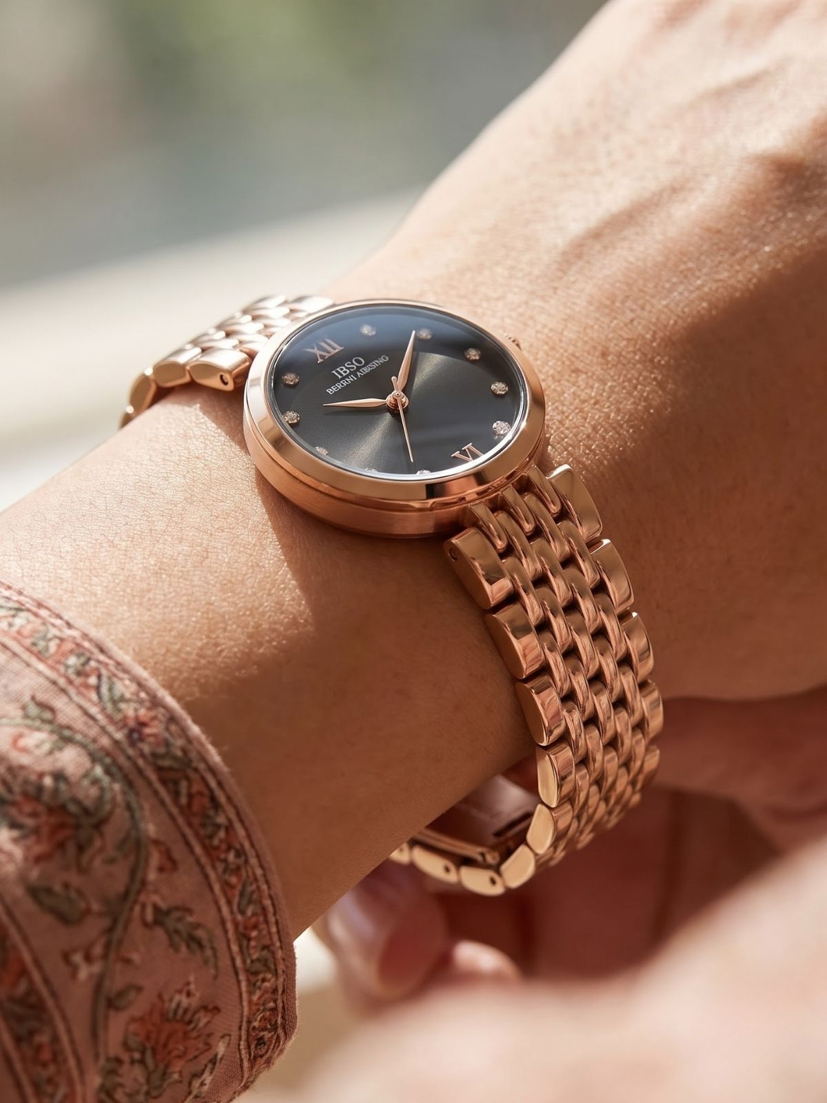 Seravelle Noir Rose Watch