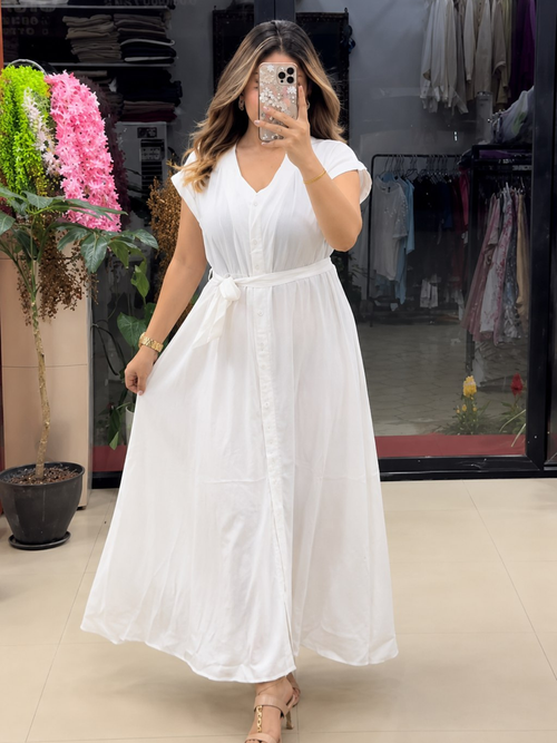 Elowen Ivory
